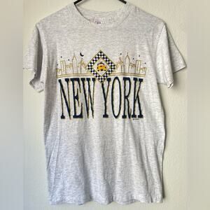 Vintage RARE 1993 New York skyline t-shirt, size Small, single stitch
